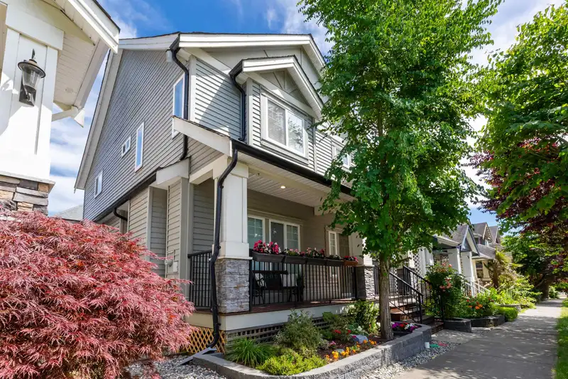 6690 193A STREET - photo 1 of 40