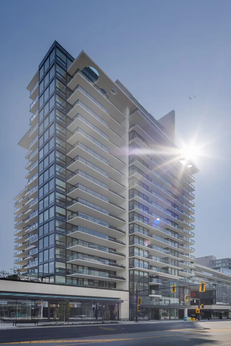 302 135 E 13TH STREET - photo 1 of 25