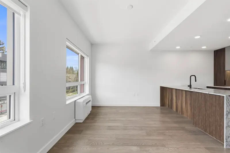 305 3590 W 39TH AVENUE - photo 3 of 23