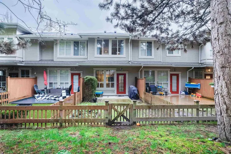 34 14952 58 AVENUE - photo 2 of 21