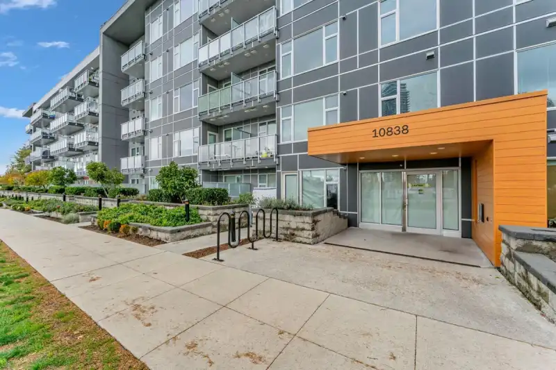516 10838 WHALLEY BOULEVARD - photo 1 of 10