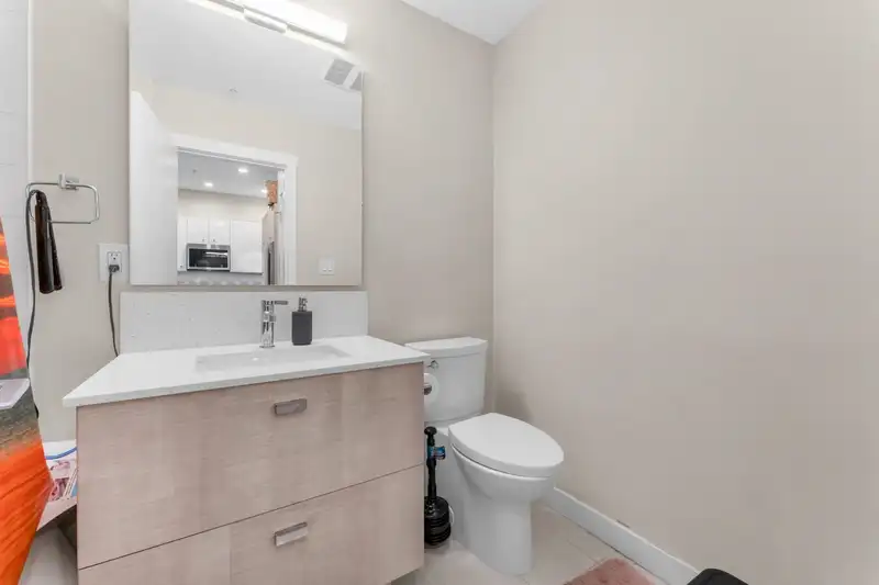 516 10838 WHALLEY BOULEVARD - photo 2 of 10