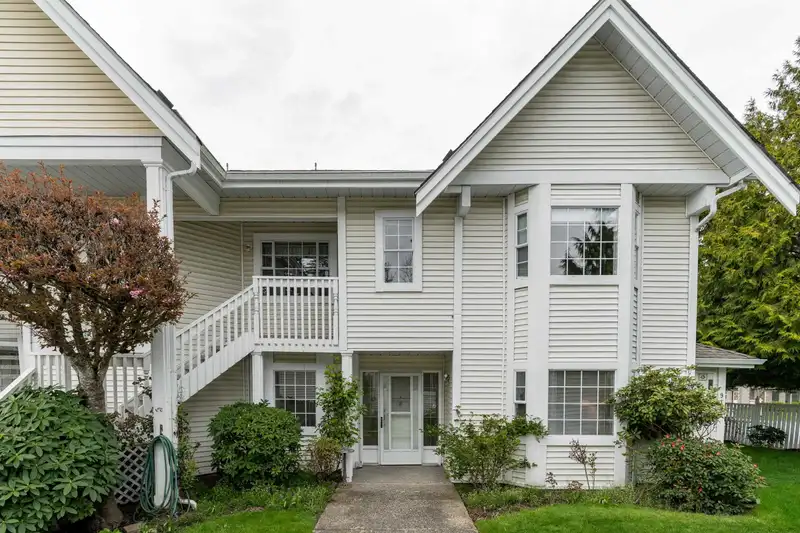 209 9109 154 STREET - photo 2 of 30
