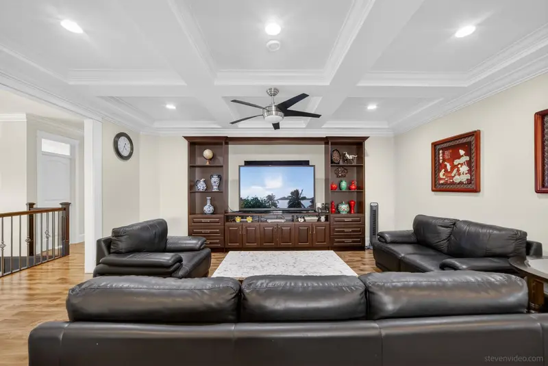 12855 107A AVENUE - photo 2 of 25