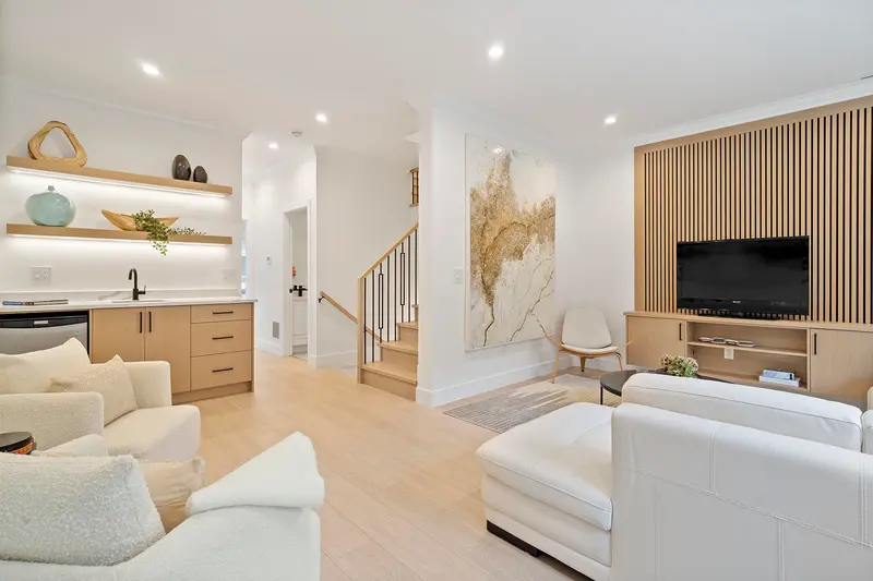 4 9340 GENERAL CURRIE ROAD - photo 2 of 24