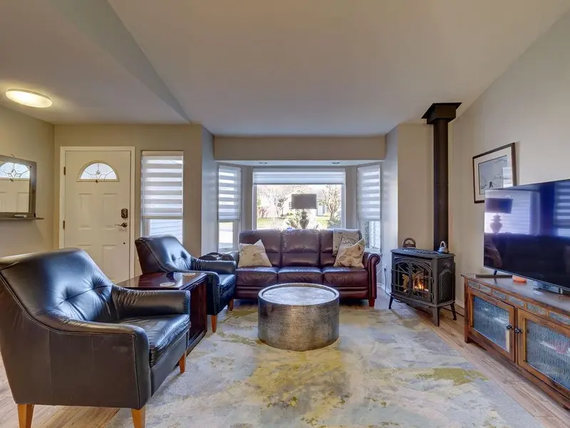 5643 CURTIS PLACE - photo 4 of 25