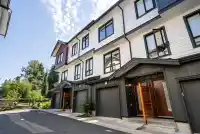 9 10527 155 STREET - thumbnail 1