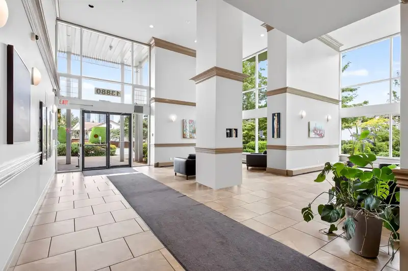 1904 13880 101 AVENUE - photo 2 of 37