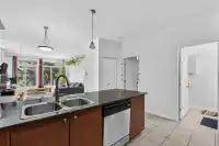312 15380 102A AVENUE - thumbnail 8