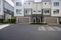 58 9688 162A STREET - thumbnail 2
