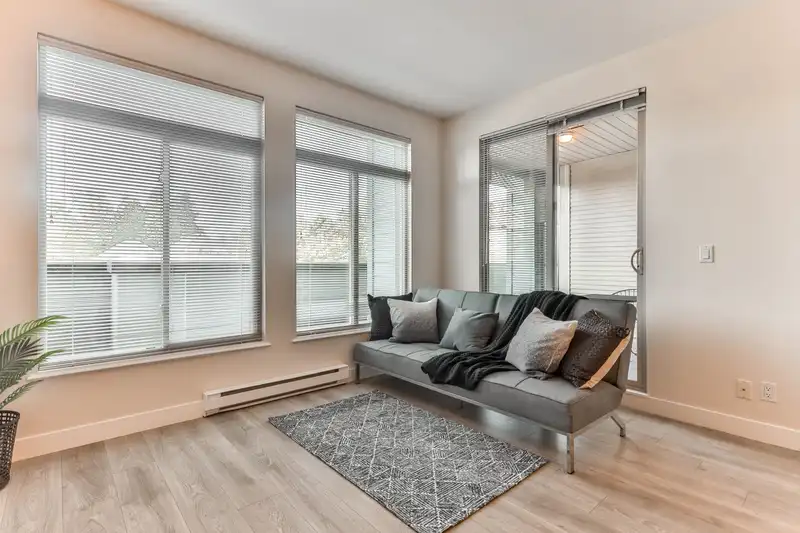 220 15380 102A AVENUE - photo 3 of 20