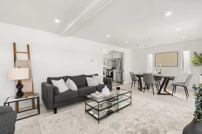 13728 112 AVENUE - photo 1 of 21