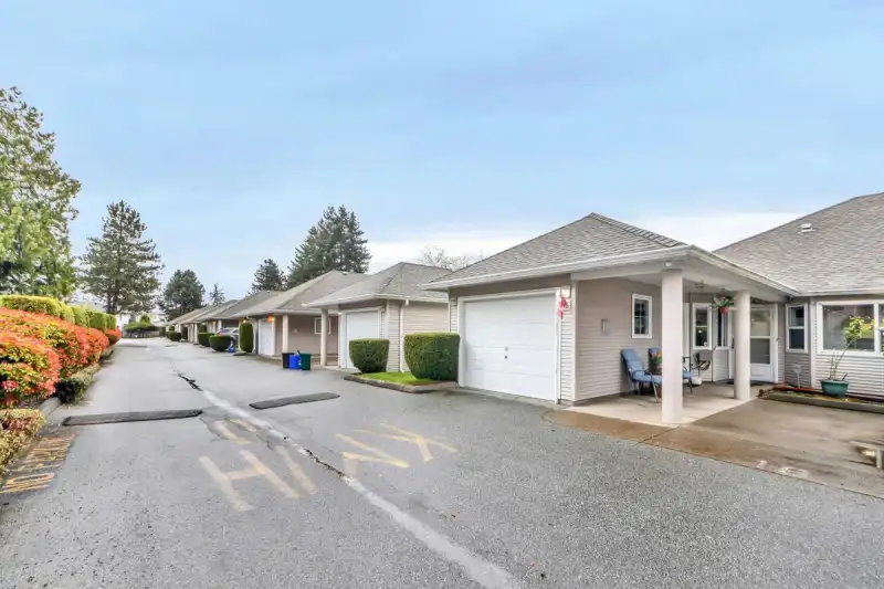 18 7127 124 STREET AVENUE - photo 1 of 23