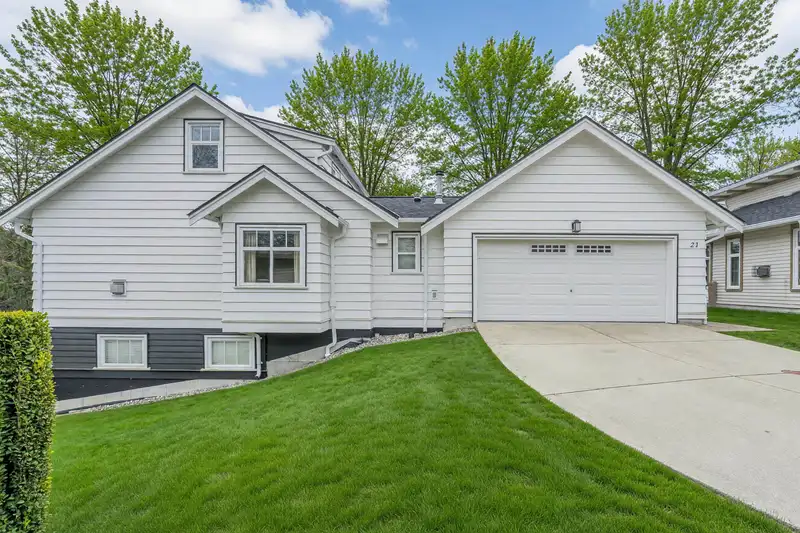 21 15188 62A AVENUE - photo 1 of 38
