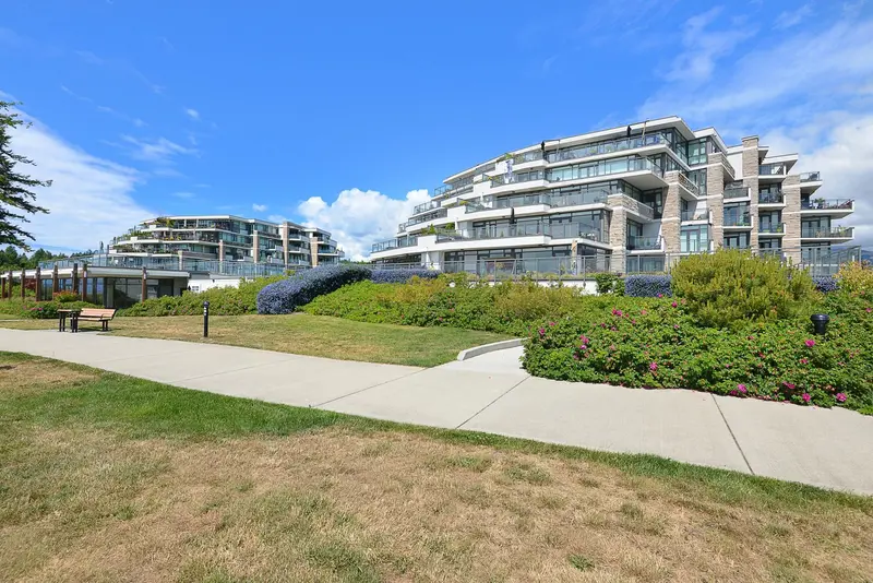 306 5665 TEREDO STREET - photo 4 of 23