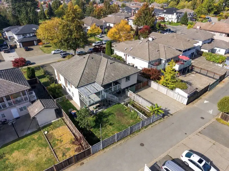 6938 127A STREET - photo 2 of 25