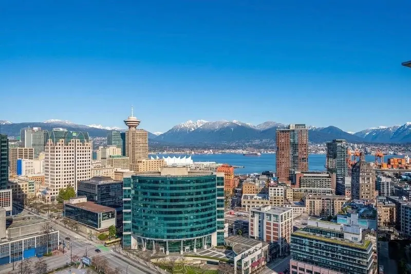 3101 668 CITADEL PARADE - photo 2 of 25