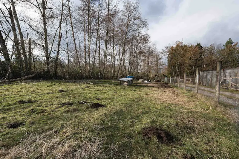 19607 80 AVENUE - photo 4 of 16