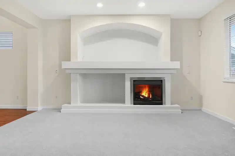 6101 151 STREET - photo 4 of 27