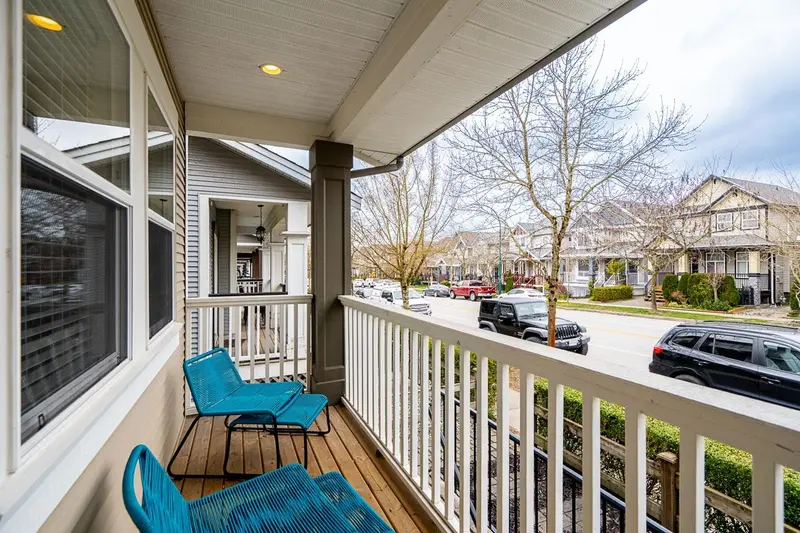 18878 68TH AVENUE - photo 4 of 25