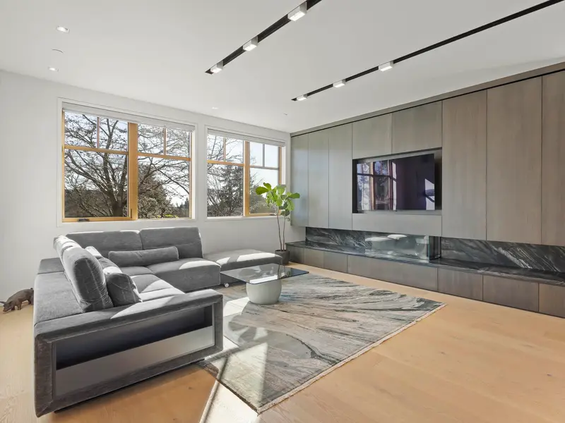 6021 COLLINGWOOD PLACE - photo 4 of 25