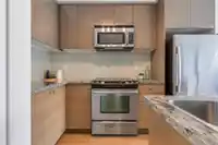 401 6420 194 STREET - thumbnail 4