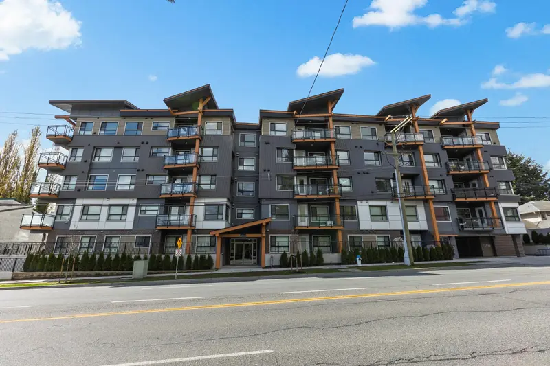 305 33568 GEORGE FERGUSON WAY - photo 2 of 25