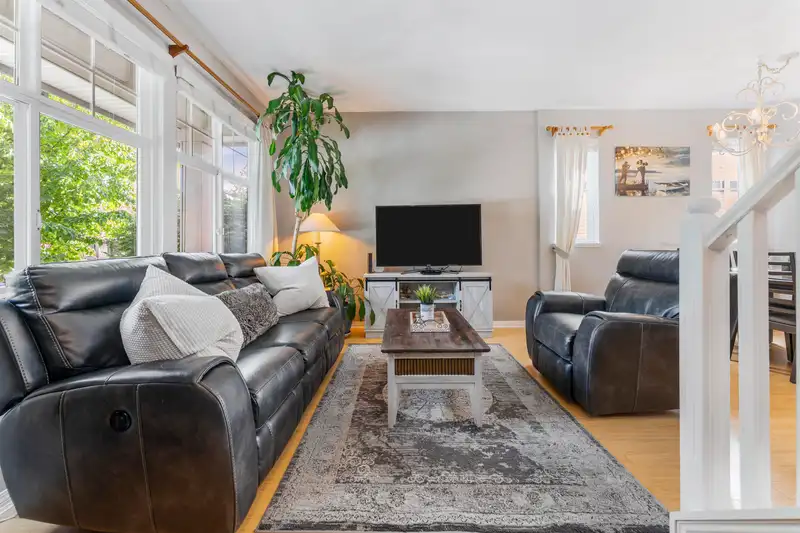 14876 56A AVENUE - photo 4 of 25