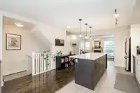 1 6671 121 STREET - thumbnail 8