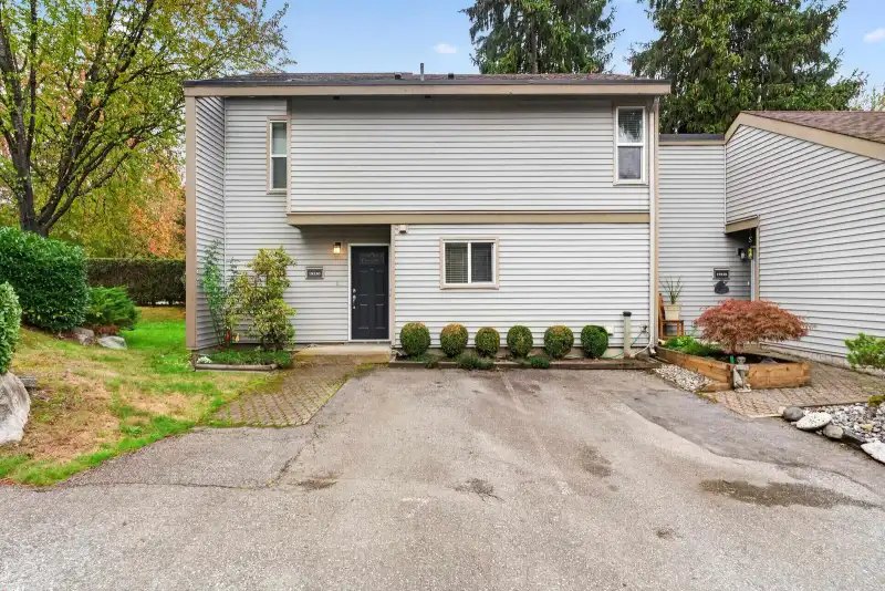 19230 FAIRWAY DRIVE DRIVE - photo 1 of 25