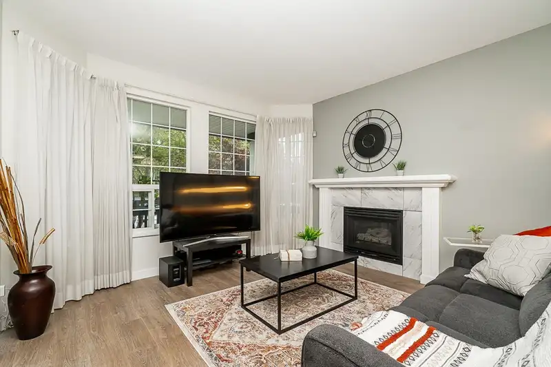 6477 186 STREET - photo 4 of 37