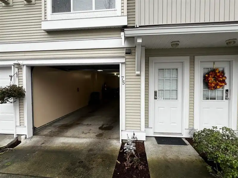 75 12110 75A AVENUE - photo 4 of 40
