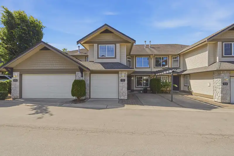 72 8888 151 STREET - photo 1 of 40