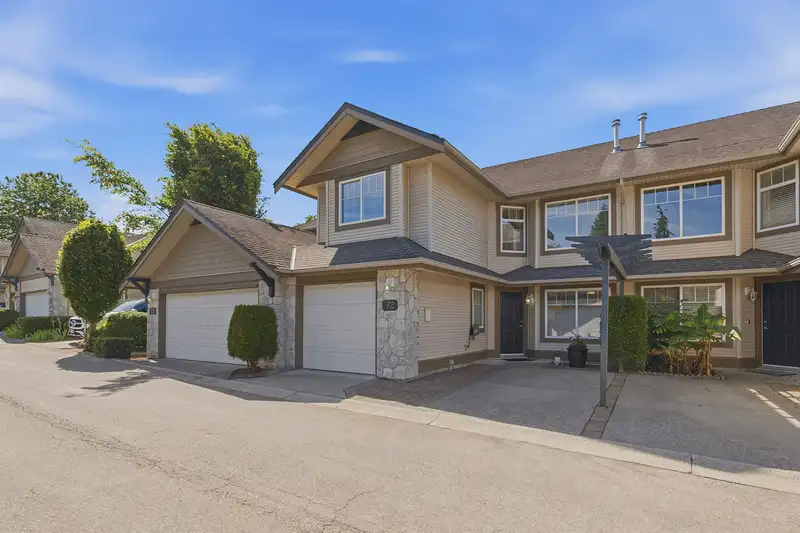 72 8888 151 STREET - photo 2 of 40