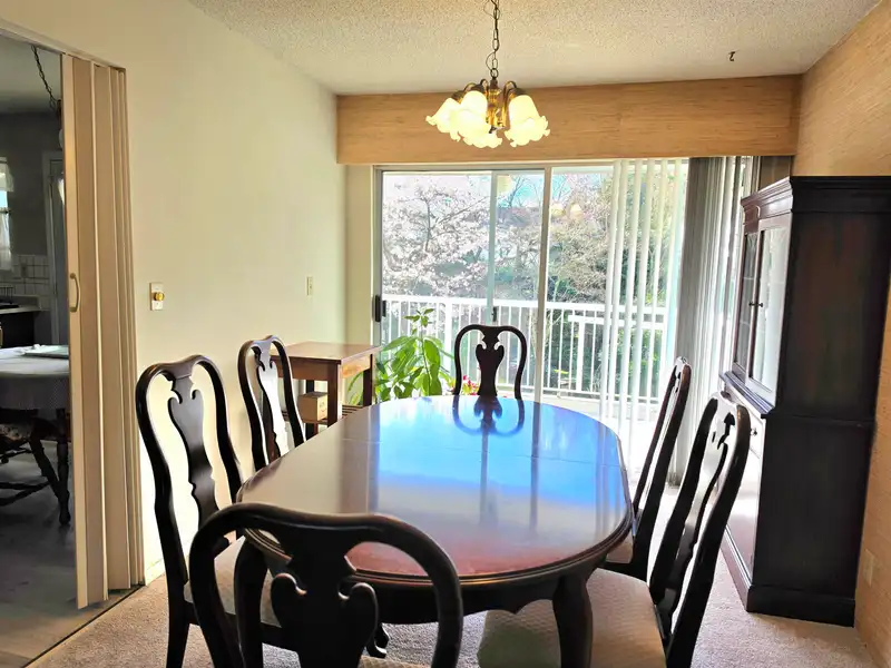 13904 78 AVENUE - photo 4 of 17