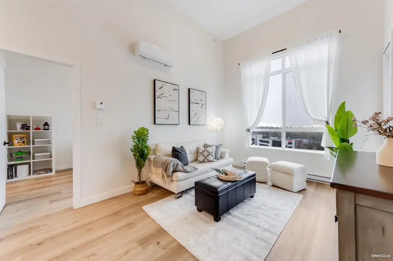 611 8117 200A STREET - photo 1 of 24