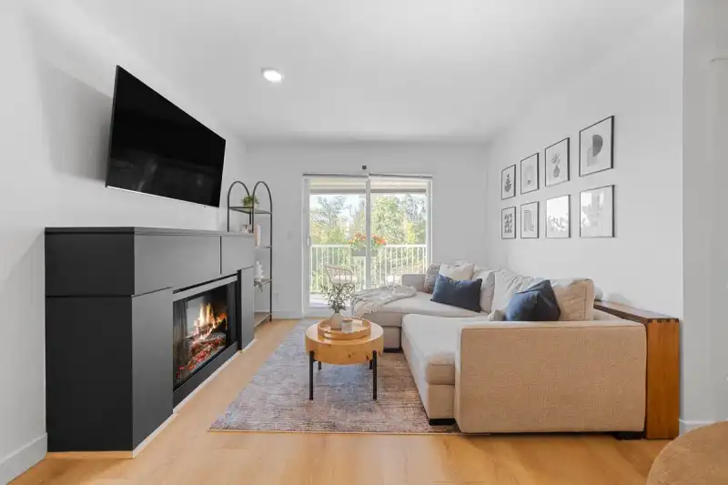 310 19388 65 AVENUE - photo 1 of 18