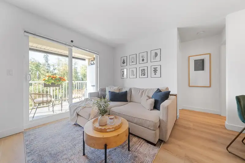 310 19388 65 AVENUE - photo 2 of 18