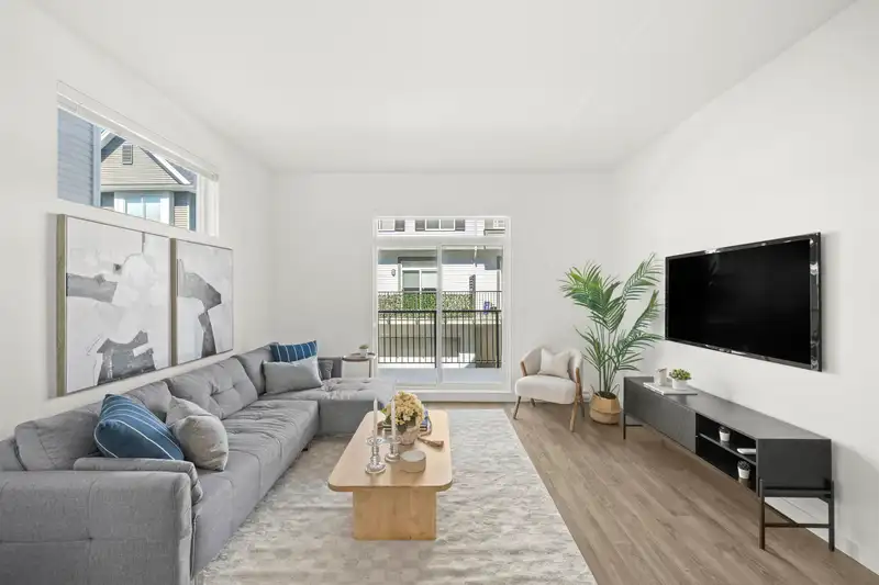 108 15778 85 AVENUE - photo 2 of 31