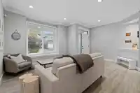 6085 145B STREET - thumbnail 2
