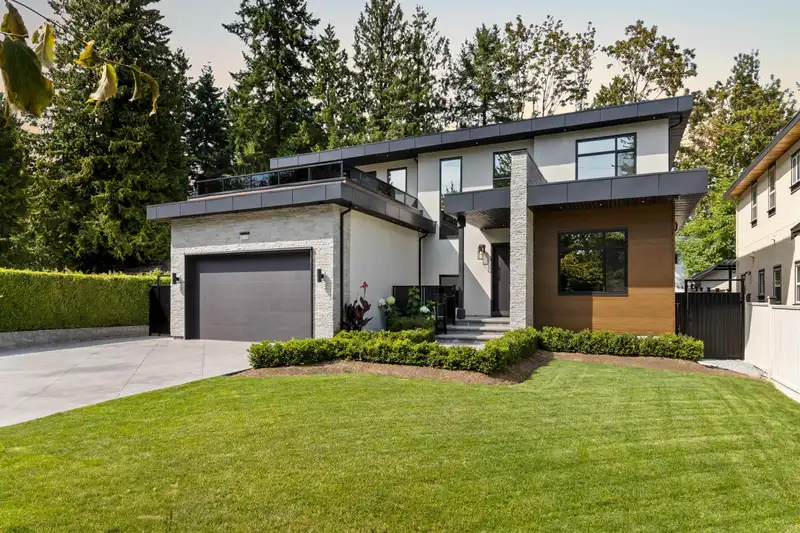 13093 98A AVENUE - photo 3 of 40