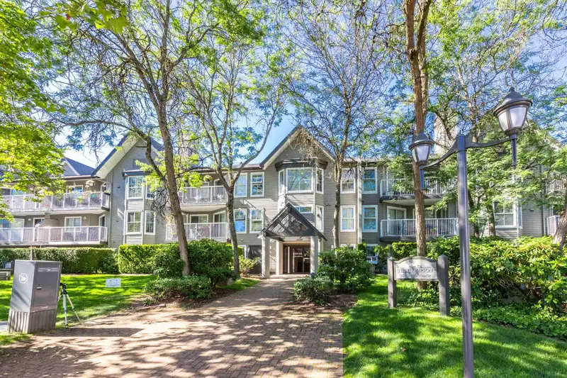 108 15110 108 AVENUE - photo 1 of 40