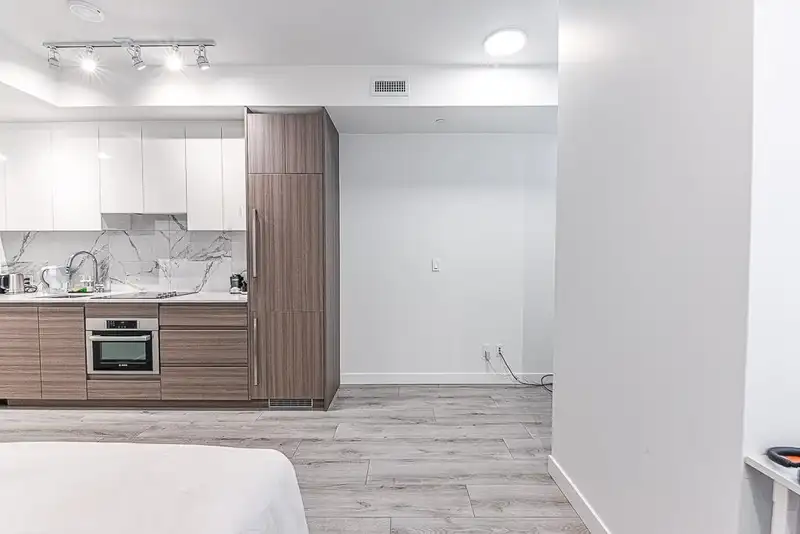 1714 10626 CITY PARKWAY - photo 2 of 26