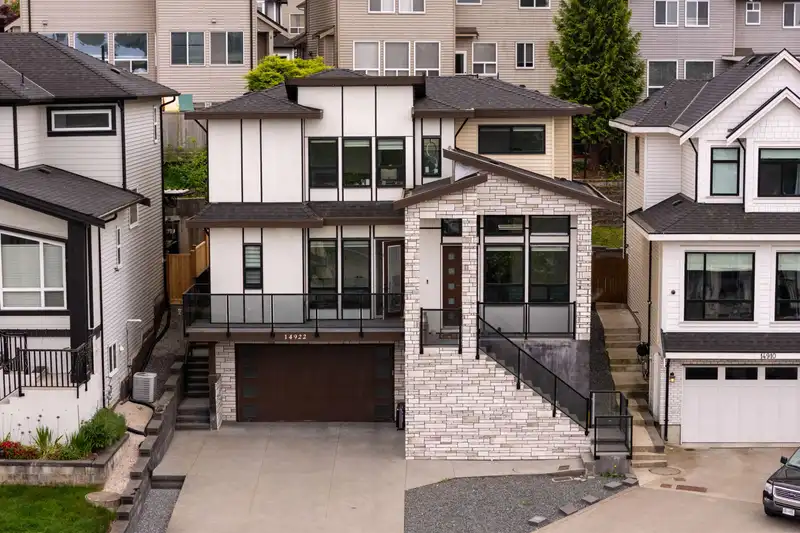 14922 62A AVENUE - photo 1 of 39