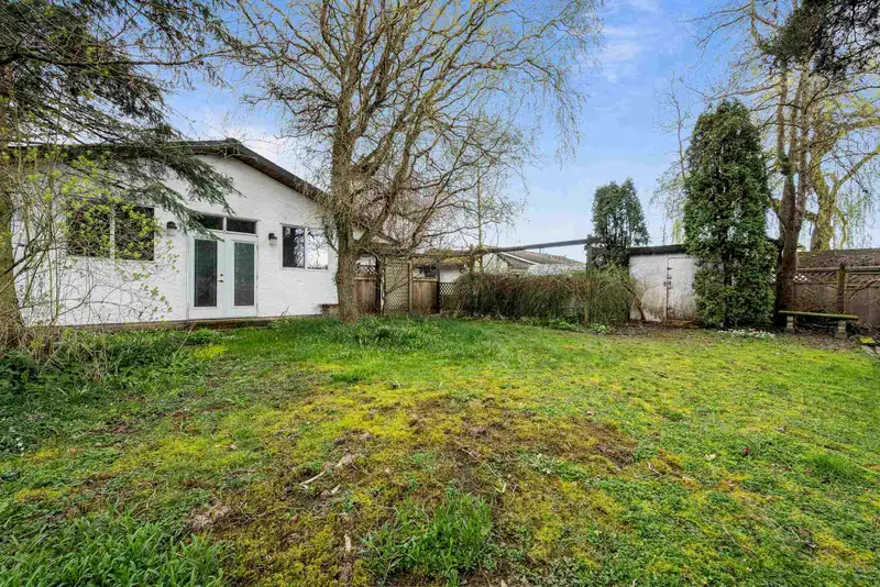 5697 180 STREET - photo 2 of 34