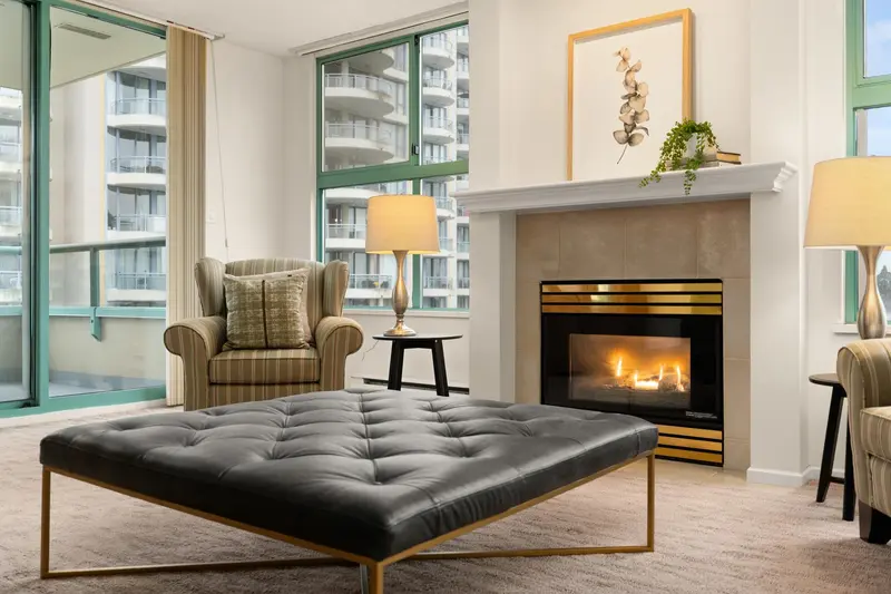 704 728 PRINCESS STREET - photo 2 of 25