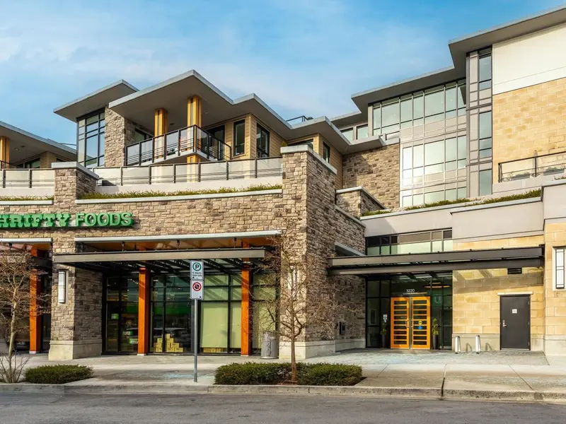 302 3220 CONNAUGHT CRESCENT - photo 1 of 20