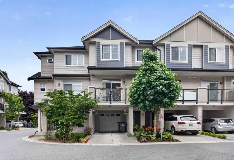 190 13898 64 AVENUE - photo 1 of 35