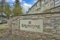 82 8775 161 STREET - thumbnail 1