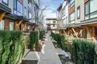 111 16488 64TH AVENUE - thumbnail 2